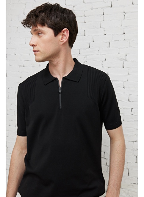 Standard Fit Polo Collar Short Sleeve Knitwear