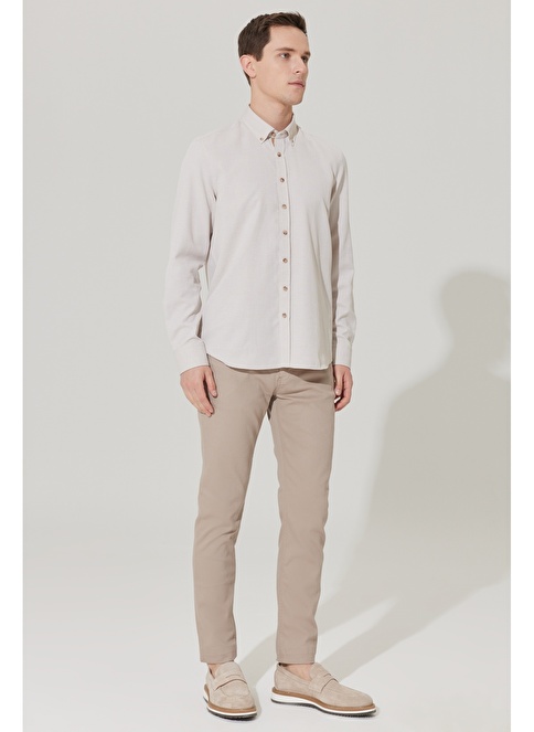 Slim Fit Buttoned Collar Cotton Dobby Shirt