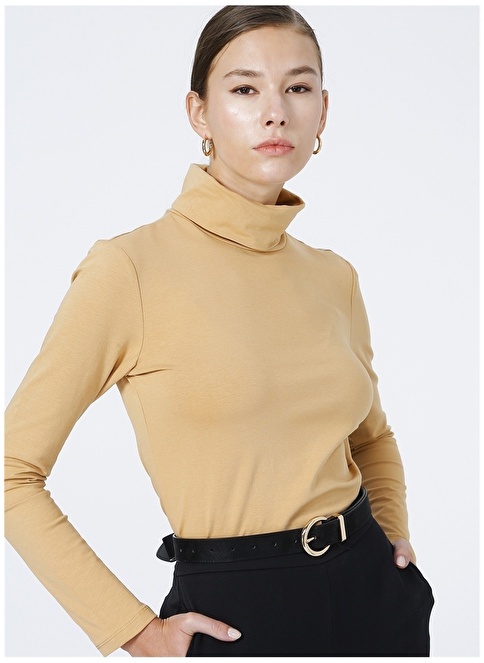 Factory Turtleneck Camel Hair Women's T-Shirt - PART