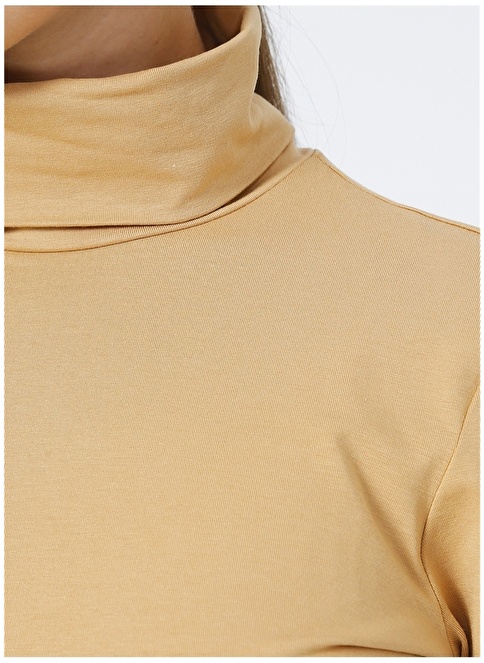 Factory Turtleneck Camel Hair Women's T-Shirt - PART