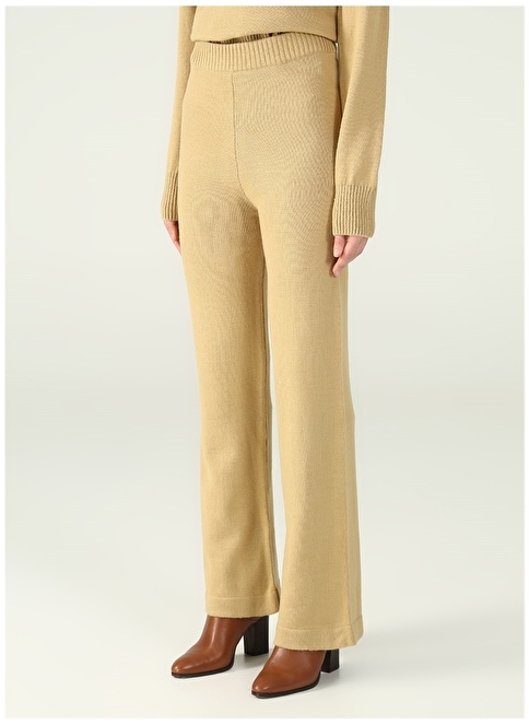 Factory Beige Women's Trousers ROMERIT