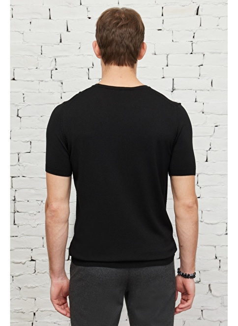 Standard Fit Crew Neck Short Sleeve Jacquard Knitwear