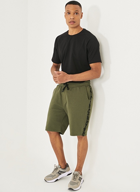 Standard Fit Normal Cut Casual Knitted Shorts